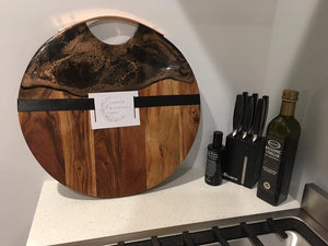Black Beauty - Round Grazing Board with Copper Handle in Black and Gold Resin